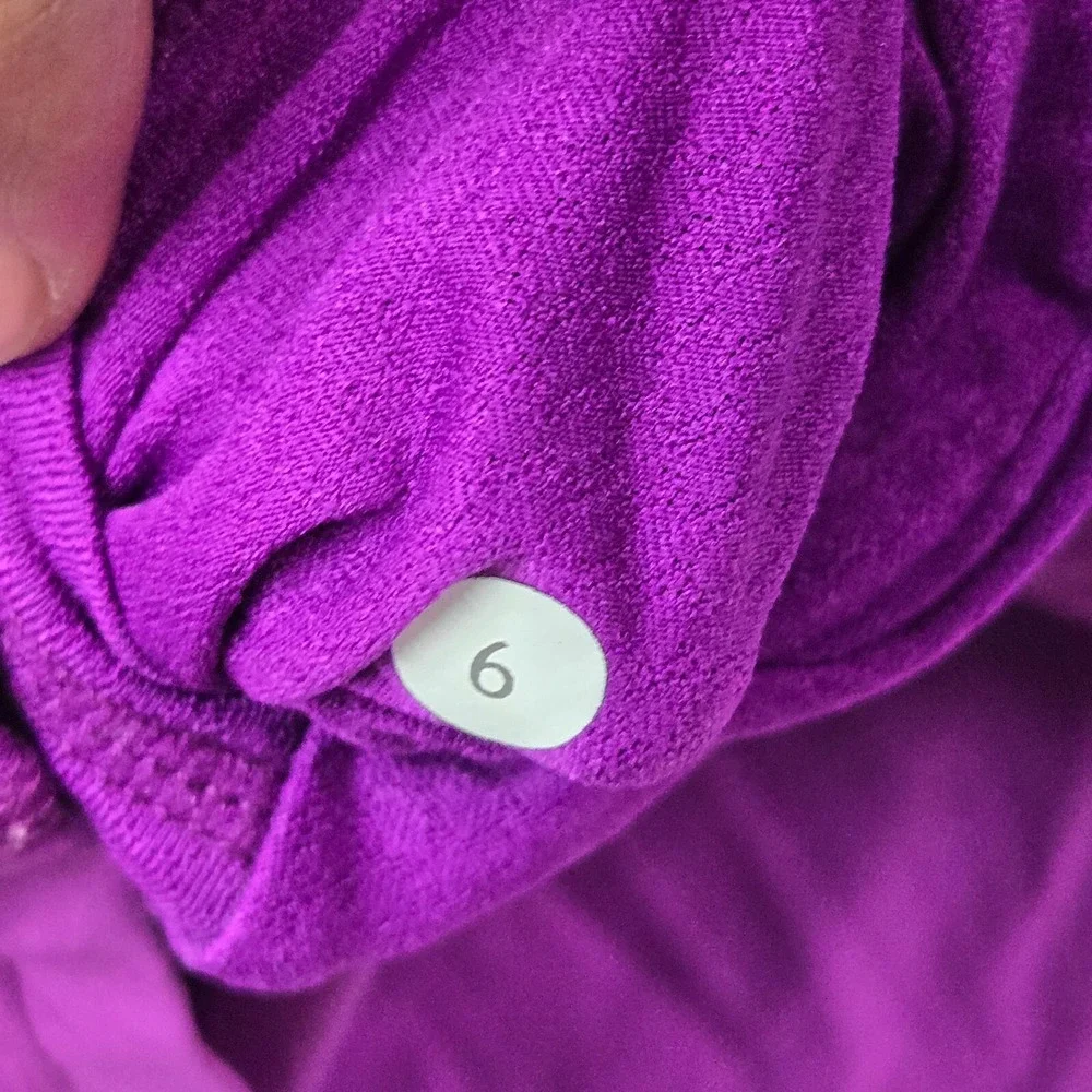 Lululemon Women Activewear Top 6 Purple Athletica Run Visibility Shirt Thumbhole